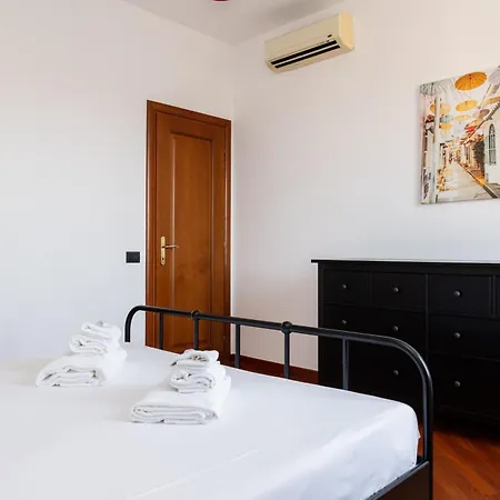 Azalee Urban Nest 4*