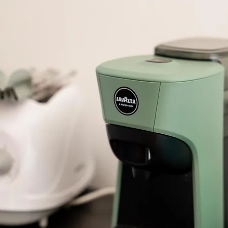 Azalee Urban Nest ゲストハウス 4*